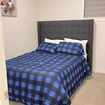 Exquisite Basement Suite, 7Mins Away To Landmark Cinema And Malls
